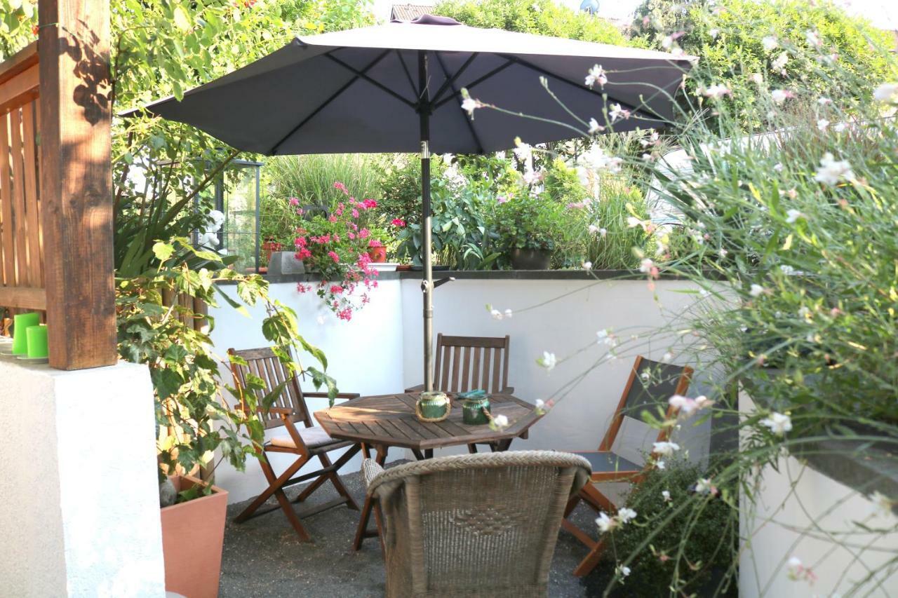 Soutterain - Wohnung Mit Senkgarten Weingarten  Luaran gambar