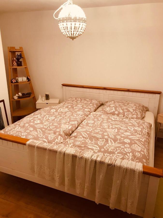 Soutterain - Wohnung Mit Senkgarten Weingarten  Luaran gambar